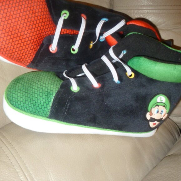 Nintendo Super Mario Nintendo Superman Red Green Bootie Slippers - Picture 1 of 13